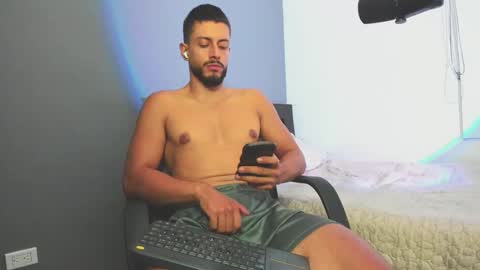 Snapshot of anthonydaddi chatting on 10-25-25, 04:09 Anthony J. Blake online show from 10-25-25, 04:09