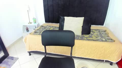       online show from 01-06-25, 11:42