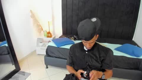       online show from 02-18-25, 12:37