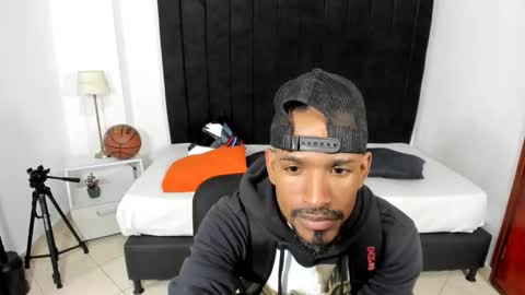       online show from 10-01-25, 01:00