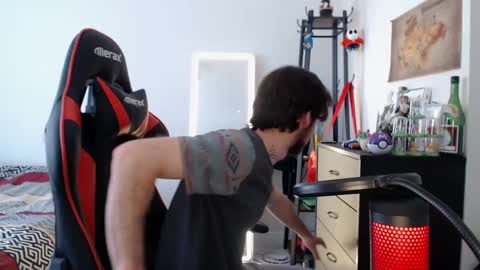 Anthony online show from 10-04-25, 08:18