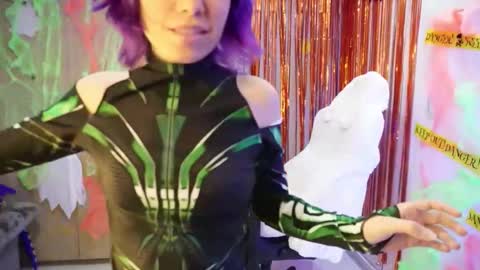 Snapshot of anto_sweet18 chatting on 10-28-25, 02:26 My birthday is on december 2nd surprise me with a gift from my amazonlist online show from 10-28-25, 02:26