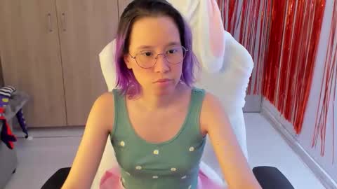 Snapshot of anto_sweet18 chatting on 11-17-25, 10:48 My birthday is on december 2nd surprise me with a gift from my amazonlist online show from 11-17-25, 10:48
