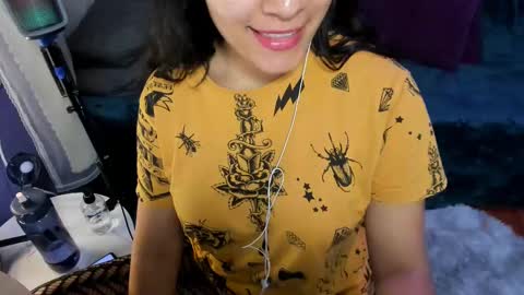 Snapshot of antofoxwbc chatting on 02-20-25, 01:36 Anto online show from 02-20-25, 01:36