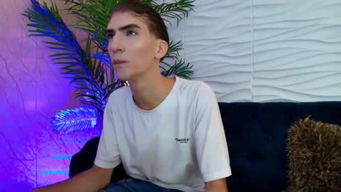 Snapshot of anton__monacu chatting on 11-29-25, 03:09 anton__monacu online show from 11-29-25, 03:09