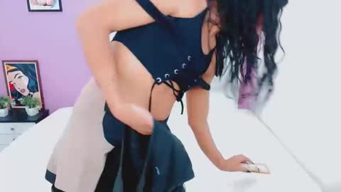 Snapshot of antonela_xx3 chatting on 04-01-26, 02:01 antonela_xx3 online show from 04-01-26, 02:01