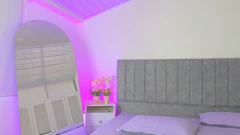 Snapshot of antonella01_cf chatting on 10-03-25, 09:23 antonella online show from 10-03-25, 09:23