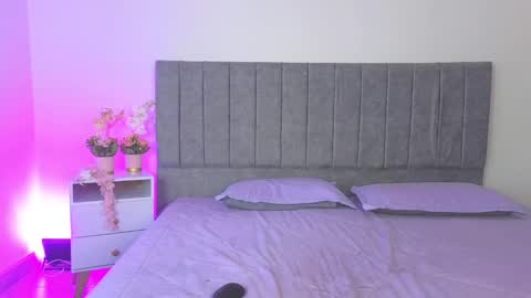 Snapshot of antonella01_cf chatting on 10-06-25, 09:12 antonella online show from 10-06-25, 09:12