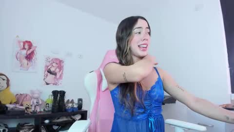 Antonella online show from 10-21-25, 08:31