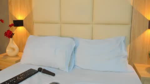 A N T O N E L L A  online show from 02-09-26, 12:20