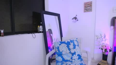 antonella online show from 09-15-25, 05:18