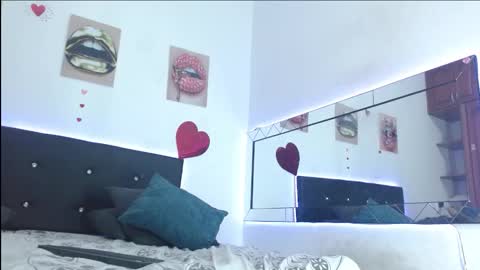 antonella online show from 12-21-25, 01:51