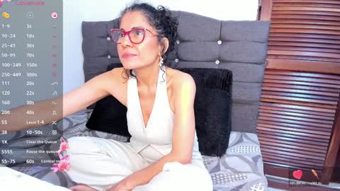 antonella_rizzo01 online show from 04-11-26, 12:26