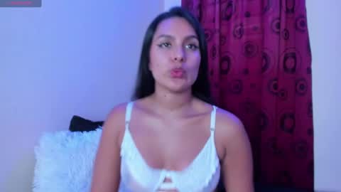 Snapshot of antonella_rod chatting on 12-04-24, 10:51 antonella_rod online show from 12-04-24, 10:51