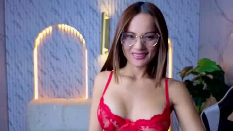 Follow me.. Live 1430 to 2100 online show from 06-03-26, 12:30