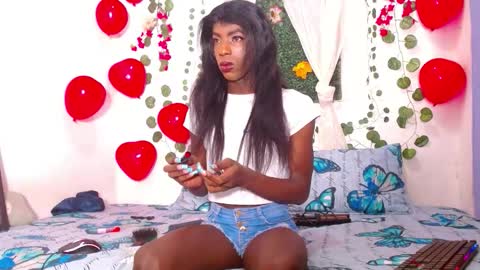 Snapshot of antonella_wolfe chatting on 09-17-25, 02:57 anto  online show from 09-17-25, 02:57