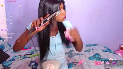 Snapshot of antonella_wolfe chatting on 10-23-25, 05:51 anto  online show from 10-23-25, 05:51