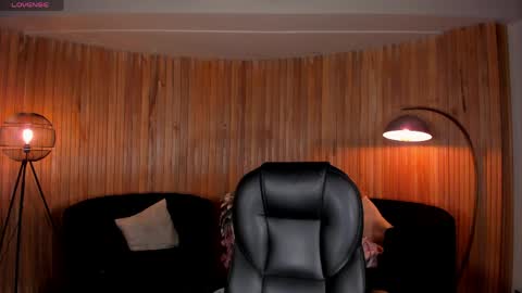 Snapshot of antonelladimeo chatting on 05-26-26, 04:08 A N TO online show from 05-26-26, 04:08