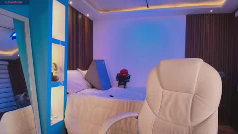 Antonella online show from 10-21-25, 03:29