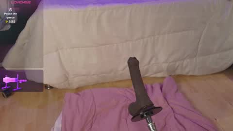 Antonella online show from 10-30-25, 03:30