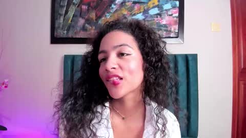 AntonellaHall  online show from 11-24-25, 12:16