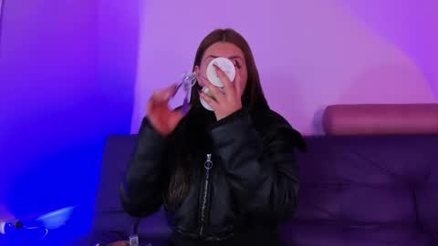 Antonellajohnston online show from 10-23-25, 12:04