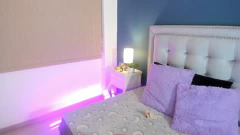 Sarah online show from 01-23-25, 03:22