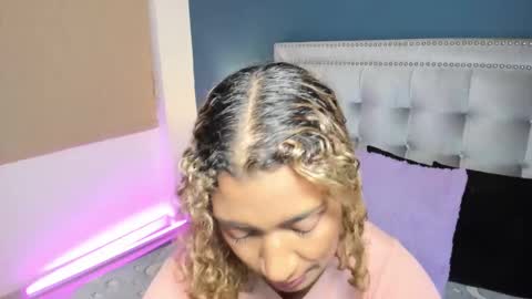 Sarah online show from 02-25-25, 03:49