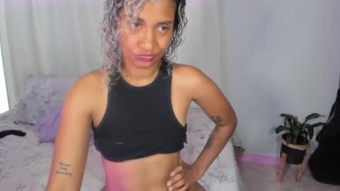 Sarah online show from 10-25-25, 05:19