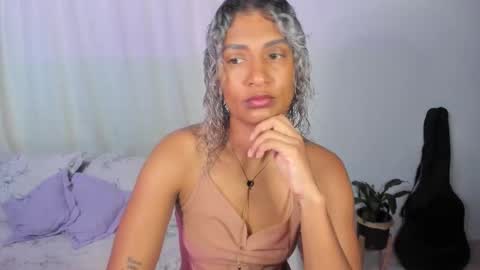 Sarah online show from 10-26-25, 03:40