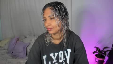 Sarah online show from 10-27-25, 12:09