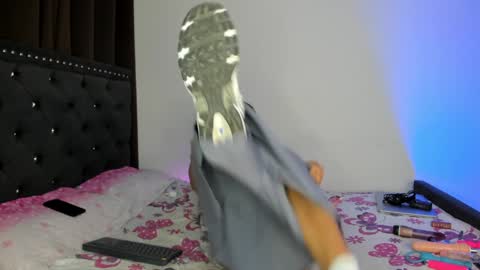 help me reach 100 likes babe online show from 12-13-24, 06:00