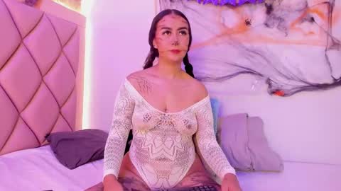 Snapshot of antonellaqueeen chatting on 10-30-25, 11:22 ANTONELLE online show from 10-30-25, 11:22