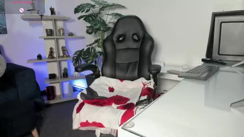 Antonella  online show from 04-28-26, 07:30