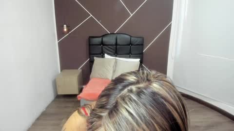 Snapshot of antonellarosss chatting on 12-07-24, 02:24 A N T O N E L L A online show from 12-07-24, 02:24