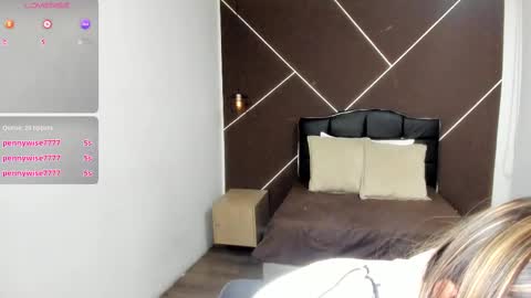 Snapshot of antonellarosss chatting on 02-19-25, 02:44 A N T O N E L L A online show from 02-19-25, 02:44