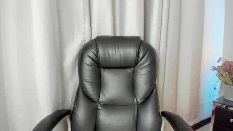 A N T O N E L L E  online show from 01-03-25, 11:14