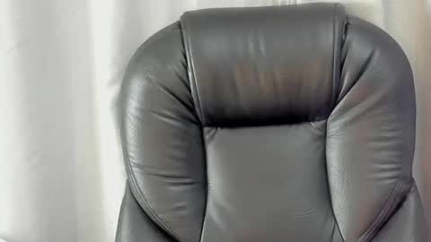 A N T O N E L L E  online show from 01-11-25, 11:45