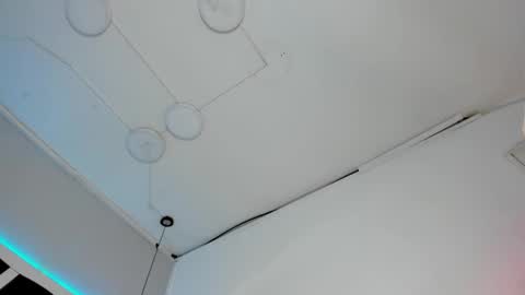 A N T O N E L L E  online show from 01-17-25, 02:28