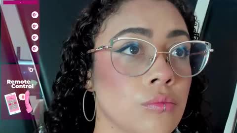 A N T O N E L L E  online show from 03-01-25, 11:28