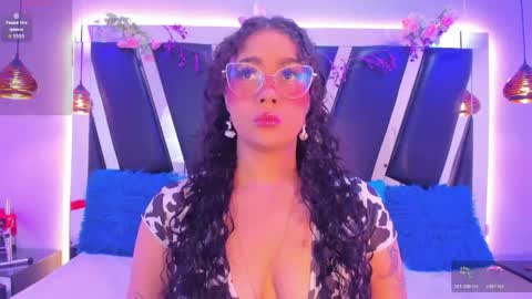 A N T O N E L L E  online show from 04-24-26, 11:23