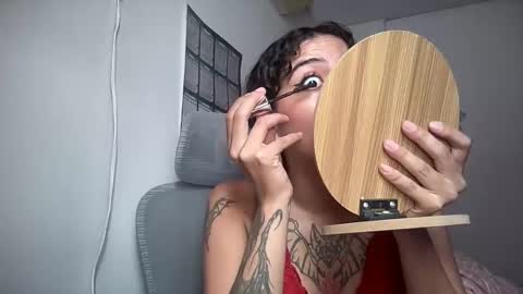 Snapshot of antoniabloom chatting on 01-05-26, 05:38 Antonia online show from 01-05-26, 05:38