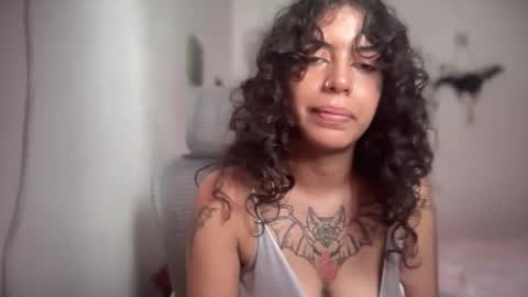 Snapshot of antoniabloom chatting on 01-16-26, 06:45 Antonia online show from 01-16-26, 06:45