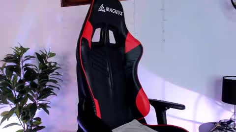 Antonia online show from 02-10-25, 04:04