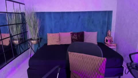 A N T O N I A online show from 05-20-26, 11:27