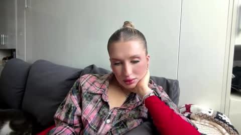 Emma Emmy online show from 03-17-26, 08:17