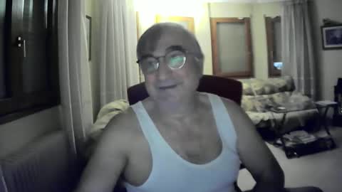 Snapshot of antonio2605 chatting on 12-12-24, 07:04 Antonio online show from 12-12-24, 07:04