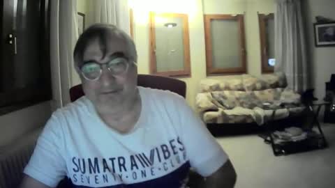 Snapshot of antonio2605 chatting on 12-22-24, 05:12 Antonio online show from 12-22-24, 05:12