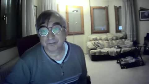 Snapshot of antonio2605 chatting on 12-22-24, 11:41 Antonio online show from 12-22-24, 11:41