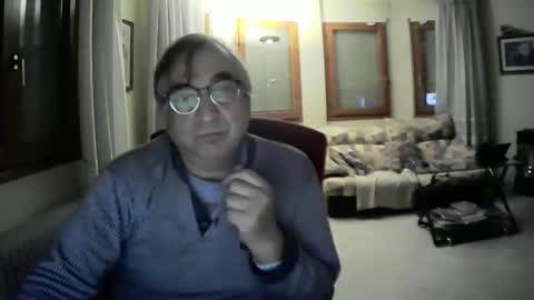 Snapshot of antonio2605 chatting on 12-25-24, 09:54 Antonio online show from 12-25-24, 09:54